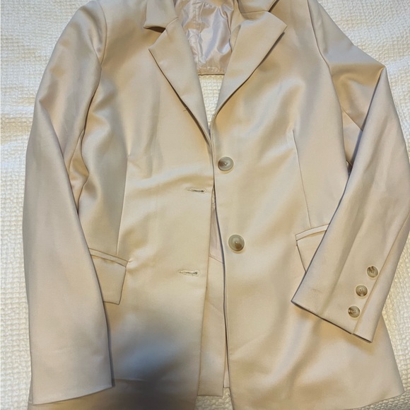 Beginning Boutique Emma Leger Cutout Back Blazer 8 - Picture 2 of 5